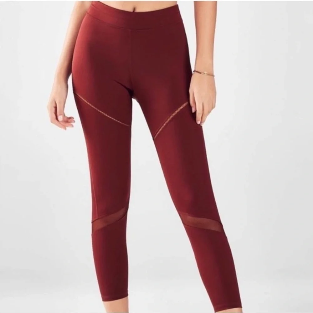 Fabletics NWT High Waisted Statement Powerlite 2.0 Athletic Leggings Burgundy